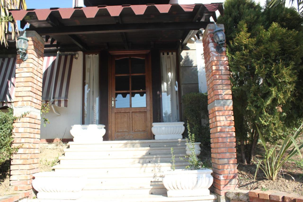 Hotel Paris Berat Exterior foto